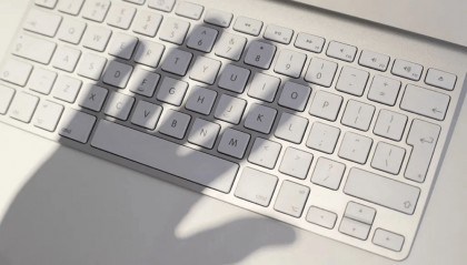 48次举报、32次成功，谁该为“未拦截的网暴”负责？