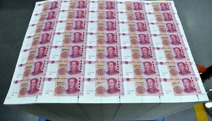 人民币兑美元的汇率到底是如何确定的？美元天天印凭啥还更值钱？