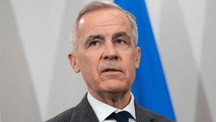 特朗普愈加疯狂，亲密盟友坐不住，元首直奔中国，5天要谈好几件大事