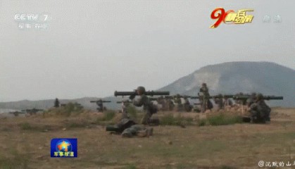 辟谣！解放军人手一个筒子？不，我们每人两具火箭筒！丨轻武专栏