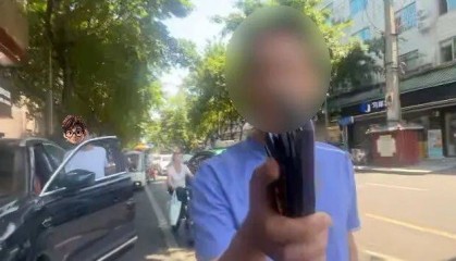 仅凭印着警徽、带警察字样的证件套，冒充交警上岗执法，声称整片路段全归自己管，这个“戏精”被行政拘留