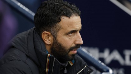 英媒：阿莫林拒改变战术引曼联球员不满 高层依旧支持他