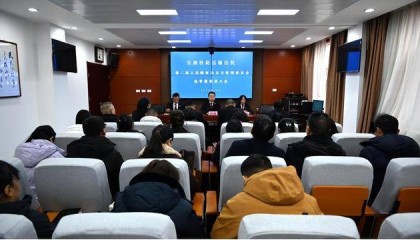 牢记职责使命，发挥桥梁作用