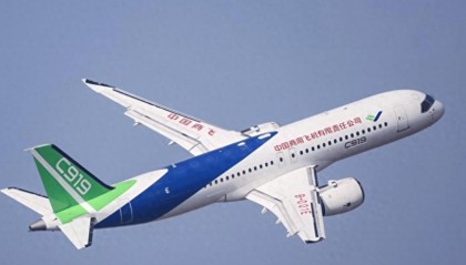 现场签约！蒙古送中方大礼，C919直飞成吉思汗机场，美国拦截失败