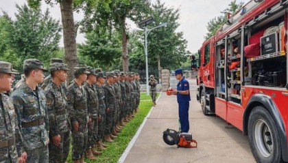 2100名武警官兵开展消防应急救援能力培训