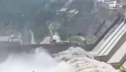 印度打开萨拉尔大坝闸门，向巴基斯坦泄洪！此前曾声称“不让一滴水流入巴基斯坦”