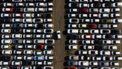 奔驰高管：欧洲车企过于依赖中国和美国技术