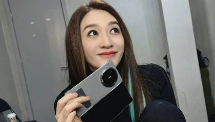 李小冉被指综艺《一路繁花》中不让大家吃饭，评论区骂评过千