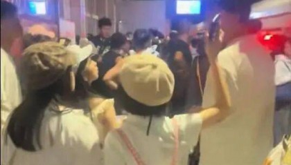 大连地铁发生故障停运一小时，目击者称看到120和警车，工作人员否认列车和人相撞，故障原因在落实中