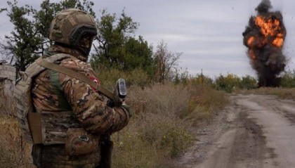 俄军从北到南全线同步推进,红军城告急,乌军北部通道被切断