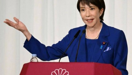 美日丧失第二岛链制空权，日本内阁要和高市切割？日本预测，高市怕挺不过明年