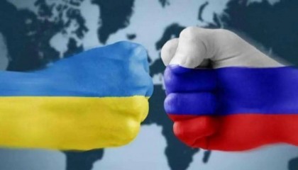 首都被炸成火海,泽连斯基进医院,慰问受伤患者,德国问罪俄罗斯