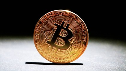 比特币以太坊闪崩:比特币一度失守50000美元/枚