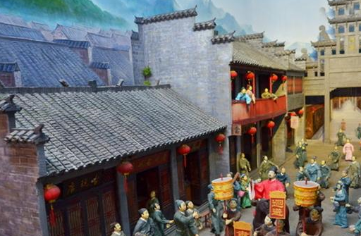 有人算了一笔账，清代一名清廉的总督，年收入折合人民币约7200万