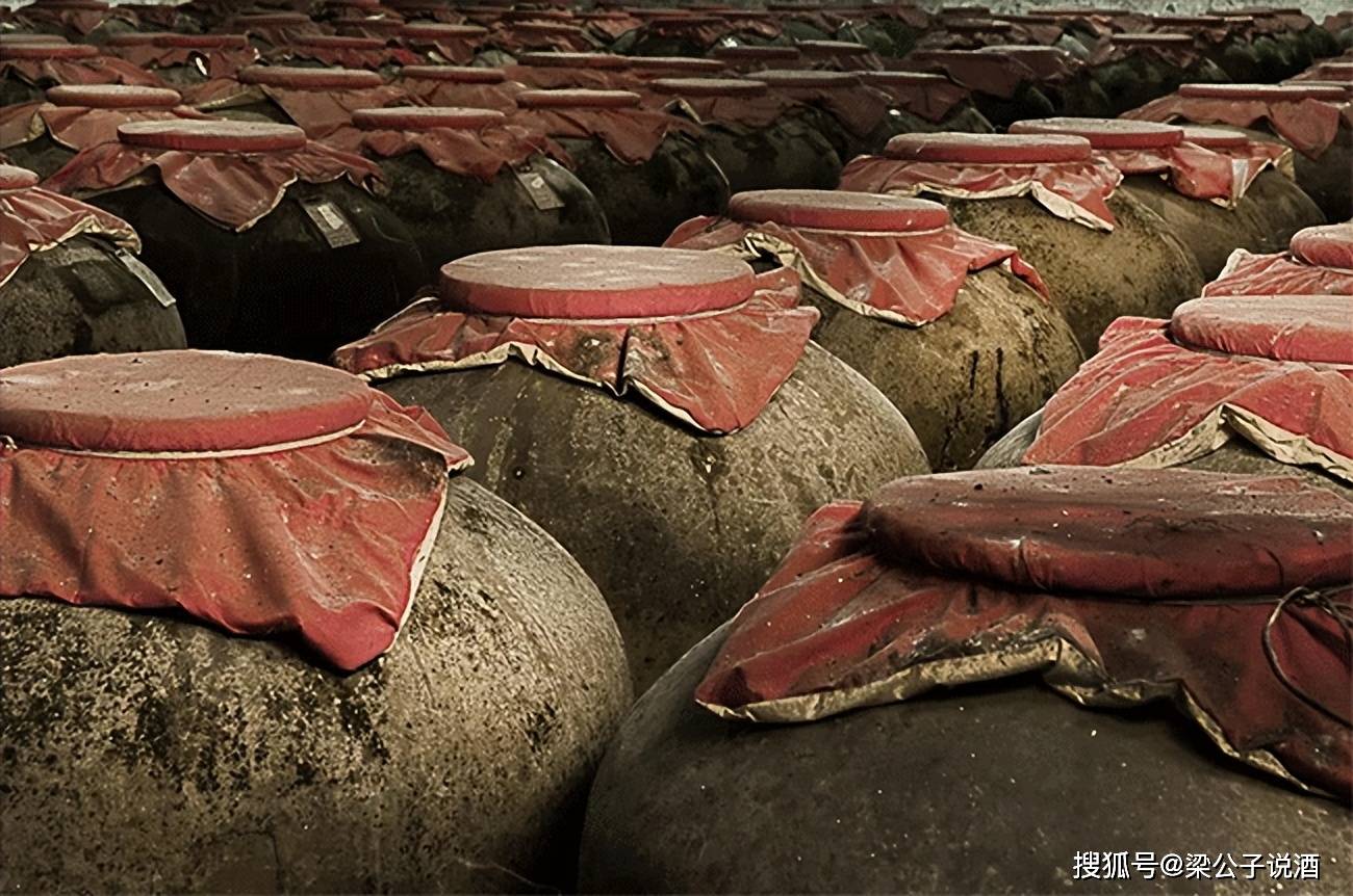 年份酒和陈年酒有什么区别？
