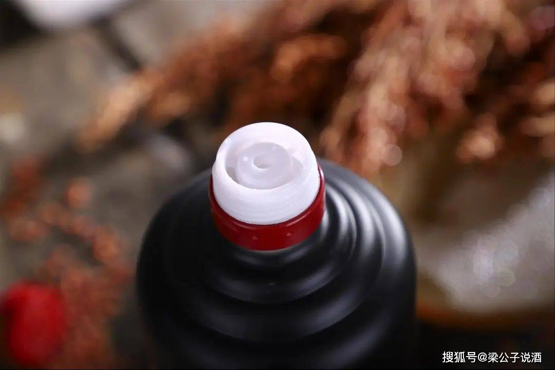 年份酒和陈年酒有什么区别？