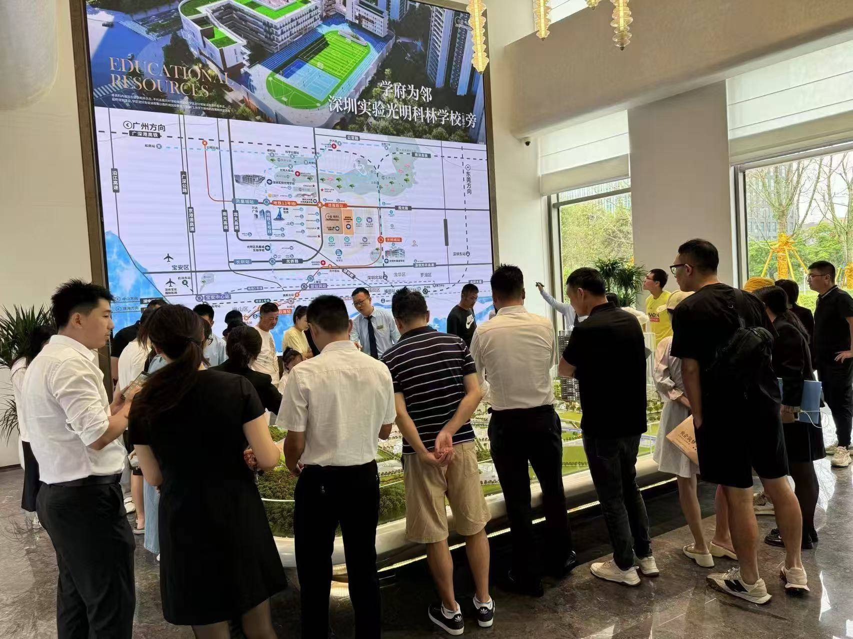 新政满月多地楼市创新高，卖方走到纠结“十字路口”