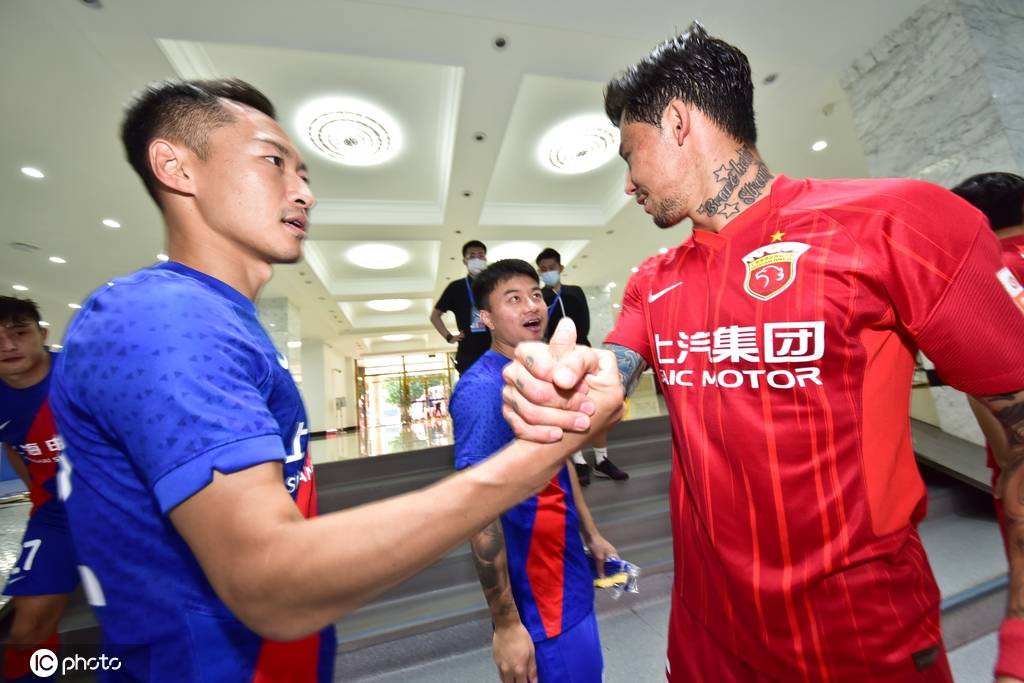 超级杯前瞻：中国足坛开年大戏 减配海港能否复仇申花