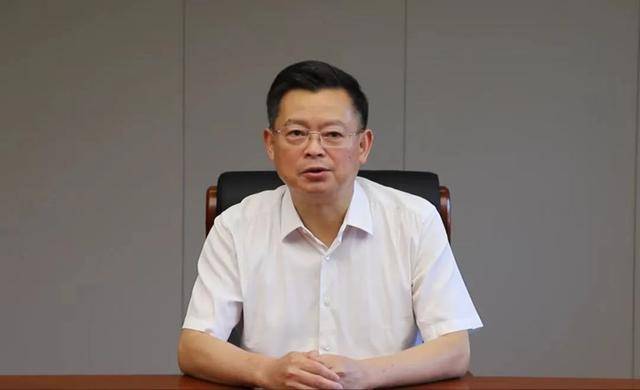 张建华是今年首个主动投案的老虎！在国家国防科技工业局工作多年