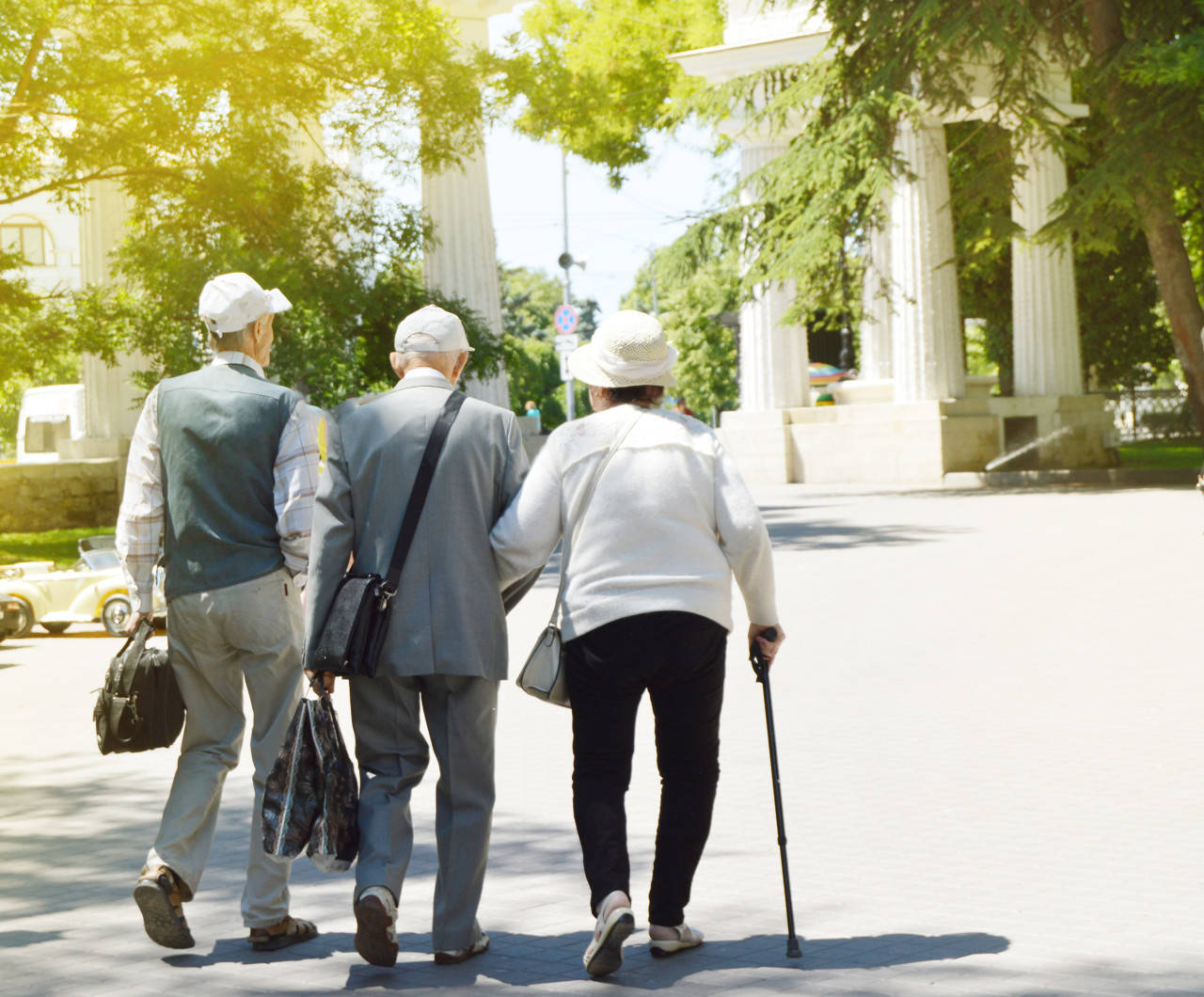 养老金体系不平衡,难题如何解?专家:建议扩大企业年金覆盖面