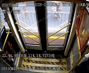 “深圳公交放慢车速等奔跑母子”全网刷屏，司机找到了