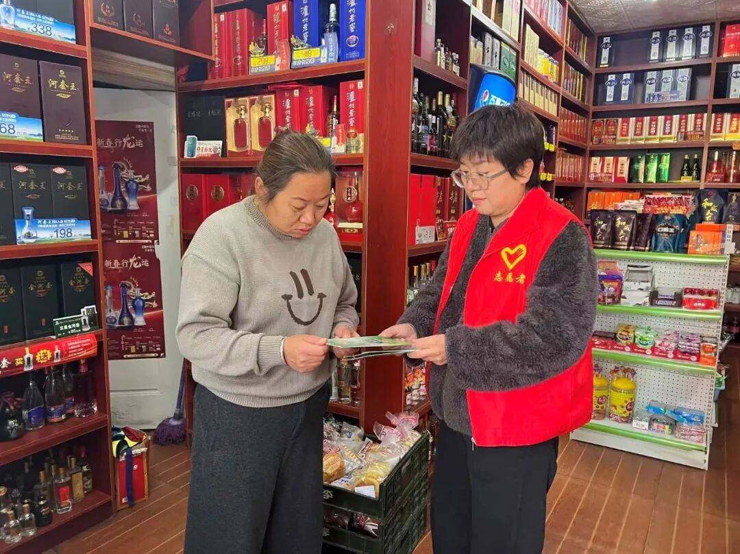 昆区总工会开展“12·4”国家宪法日宣传活动