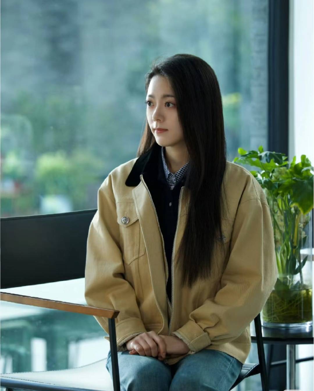 江浙沪富家女与企二代联姻如此甜，比撒糖戏码更有看头的是赵今麦的穿搭！